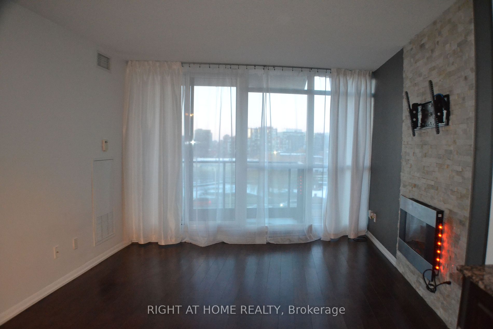 209 Fort York Blvd 1161