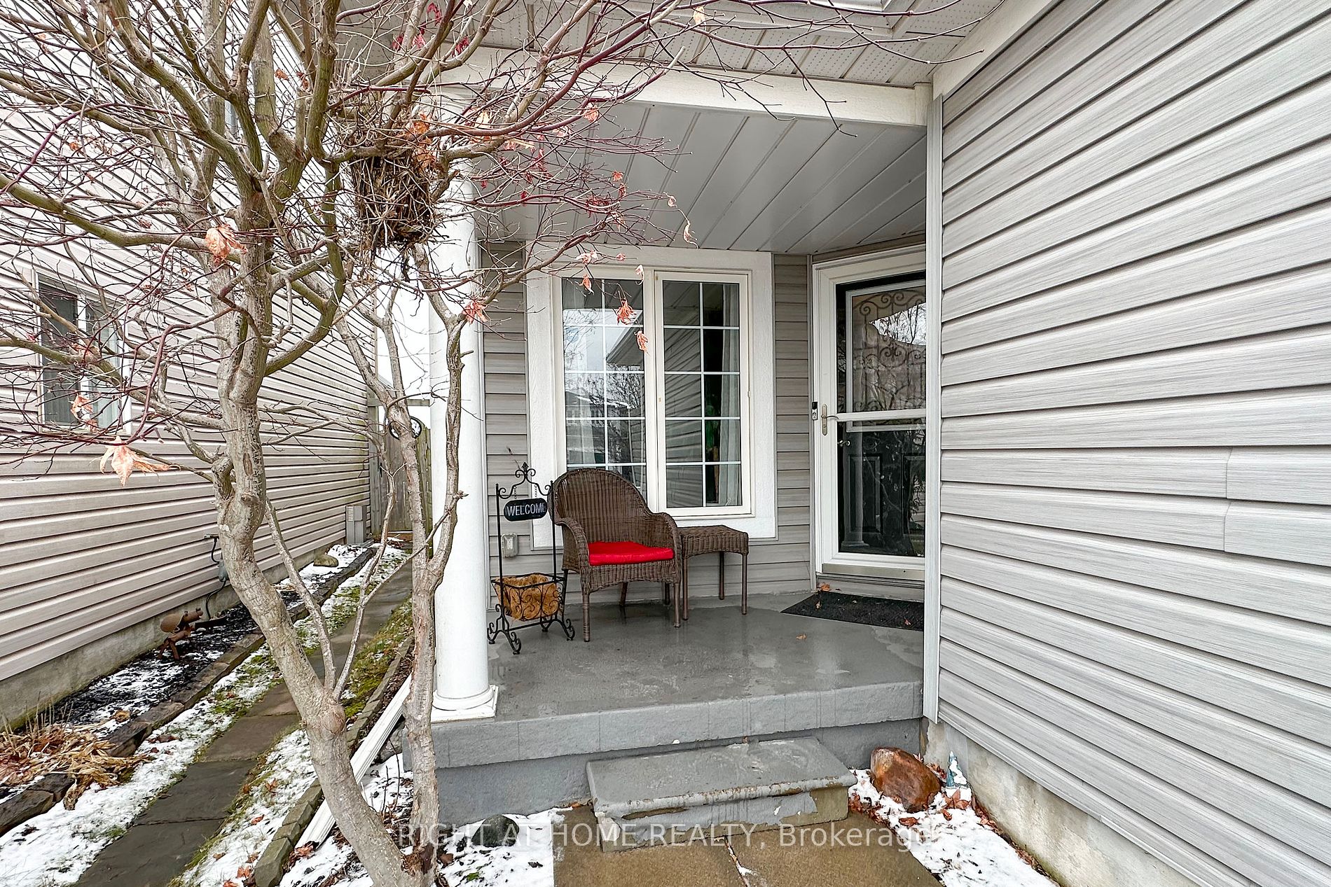 52 Hammond St