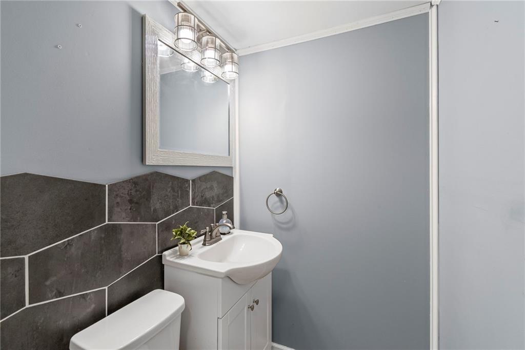 4944 NE Gladstone Avenue