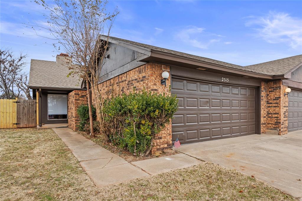 Welcome to this cozy and well-maintained 2-bedroom, 2-bath half duplex offering comfort, convenience, and excellent investment potential. Featuring brand-new flooring throughout, this home is truly move-in ready. The inviting layout maximizes space and functionality, perfect for easy living.Enjoy a private breezeway, ideal for a small sitting area, morning coffee, or a quiet outdoor retreat. Whether you’re looking for a low-maintenance home or a turnkey rental, this property fits the bill.Located at 2515 W Hefner Rd in Oklahoma City, you’ll love the close proximity to a wide variety of shopping, dining, and everyday conveniences, with quick access to major roads for an easy commute. The area offers restaurants, retail centers, and services just minutes away.This property is a great option for an investor seeking a move-in ready rental or a small family looking for an affordable, comfortable home. As an added bonus, exterior insurance is covered by the HOA, helping keep ownership costs predictable.Don’t miss this fantastic opportunity in a convenient OKC location!