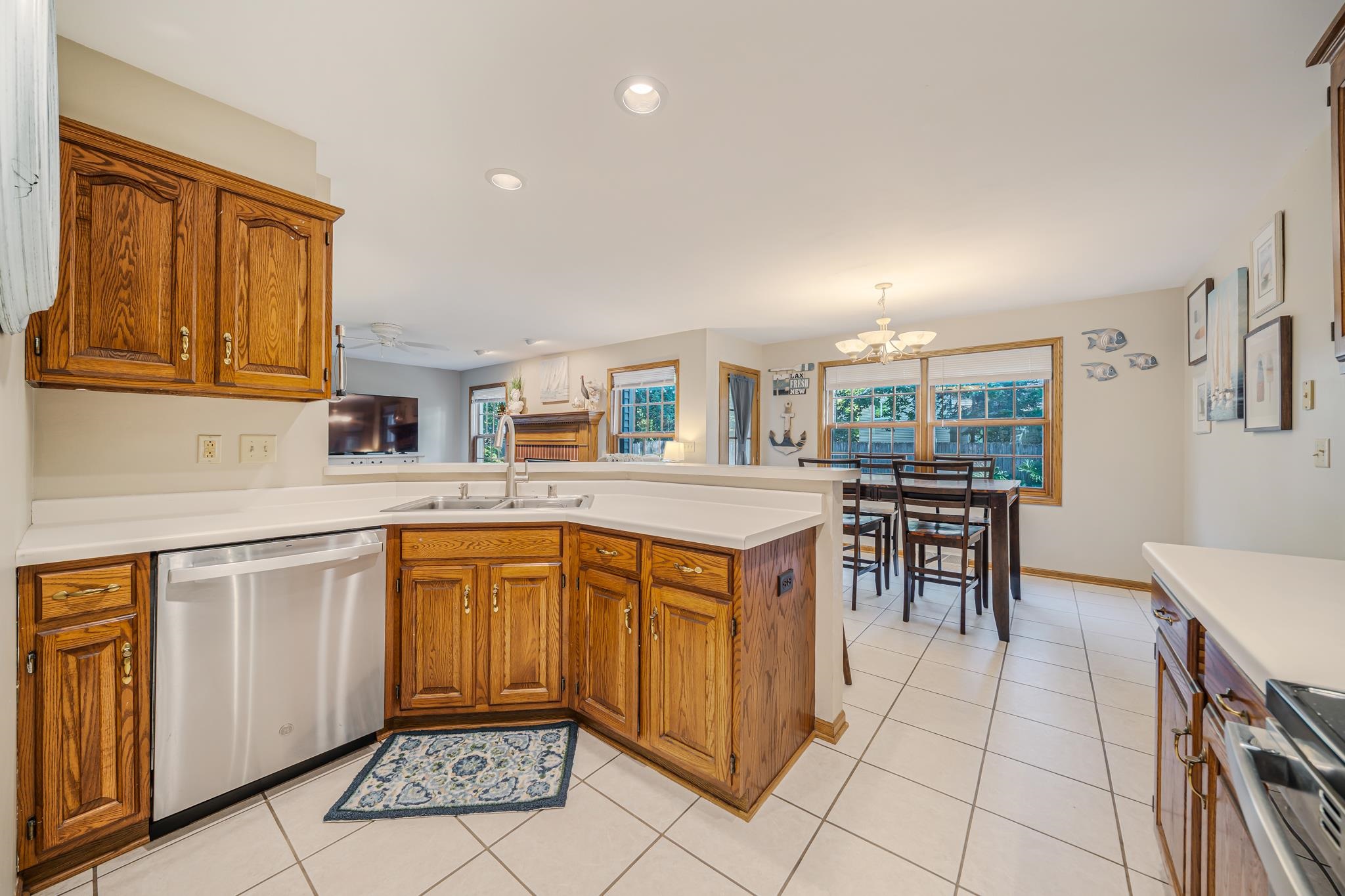 1564 Villa Park Drive