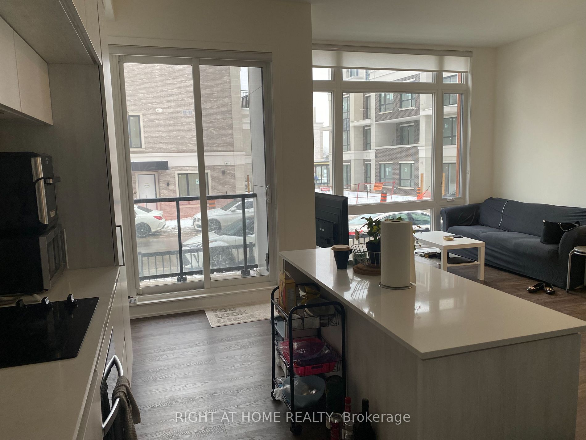 10 David Eyer Rd 1206