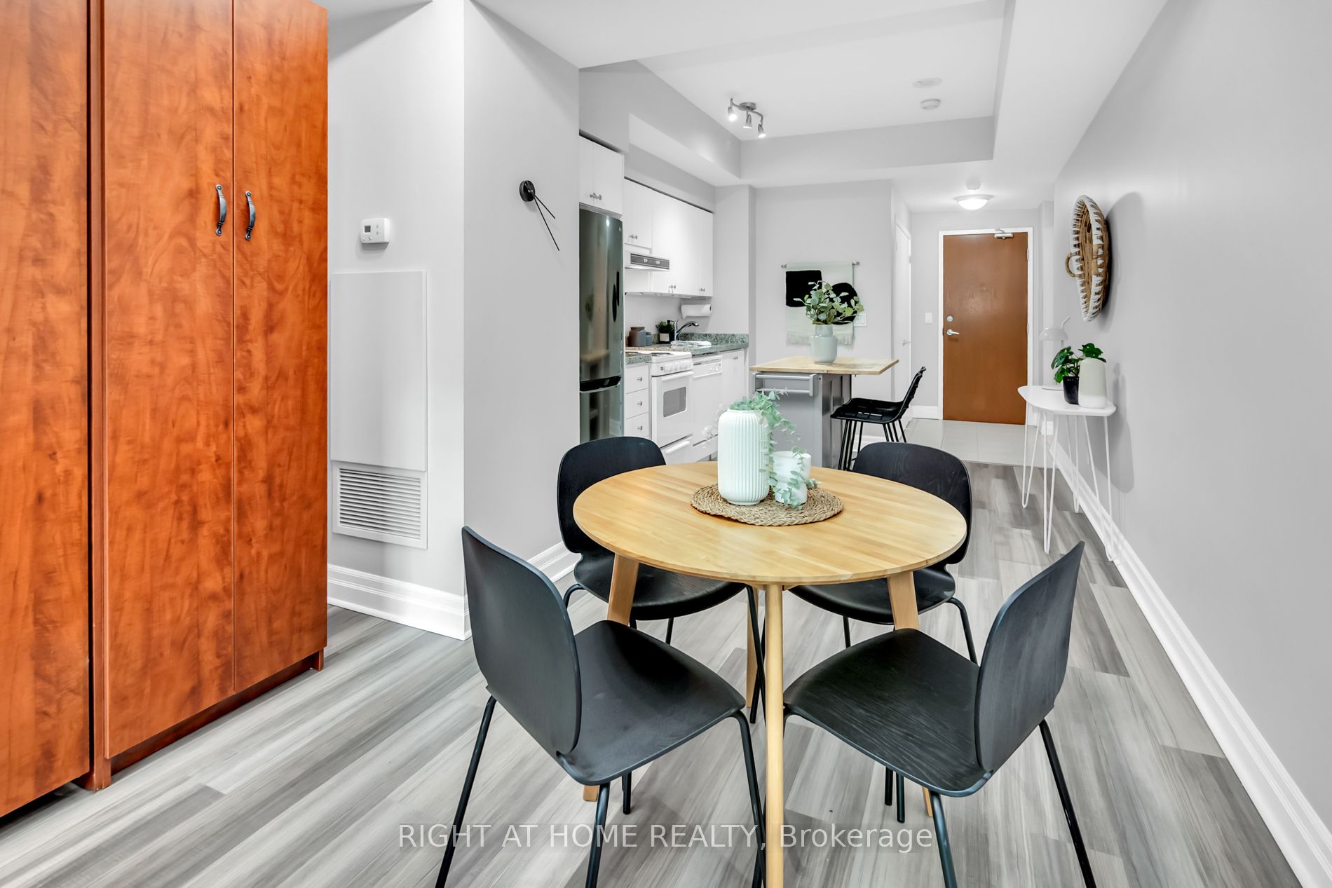 219 Fort York Blvd 721