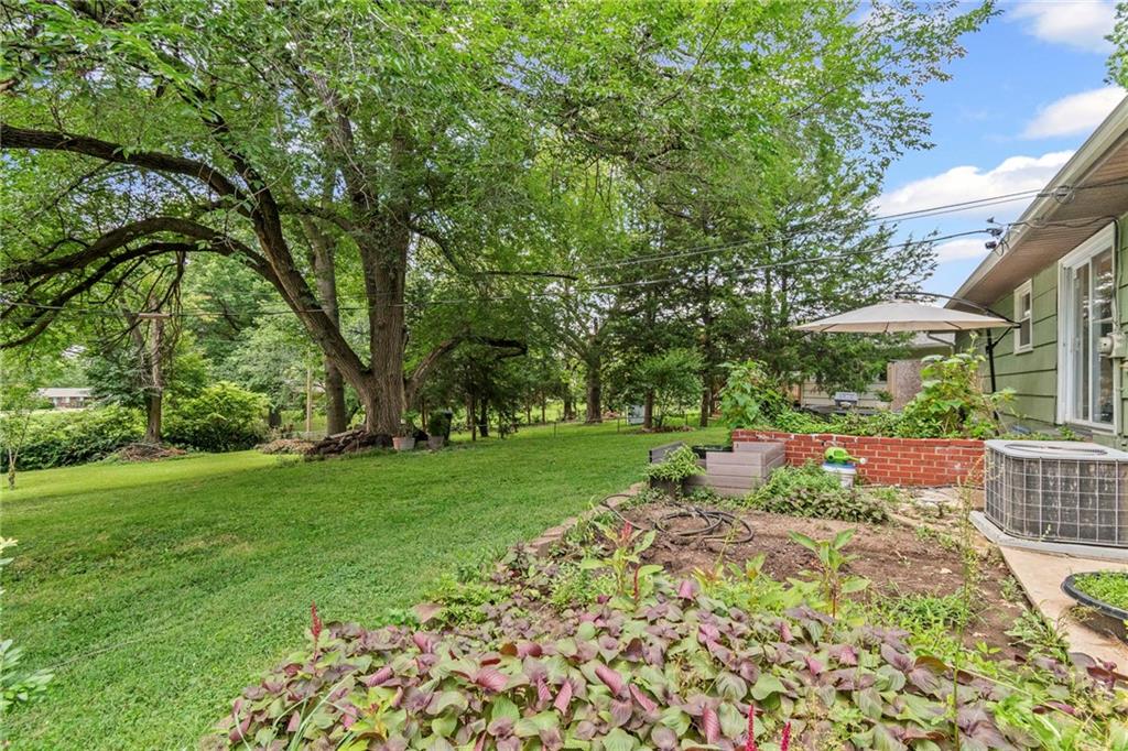 4944 NE Gladstone Avenue