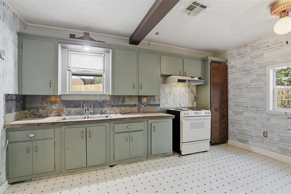 1809 NW 31st Street
