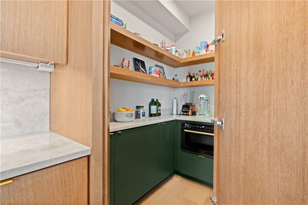 4 Broken Arrow Court