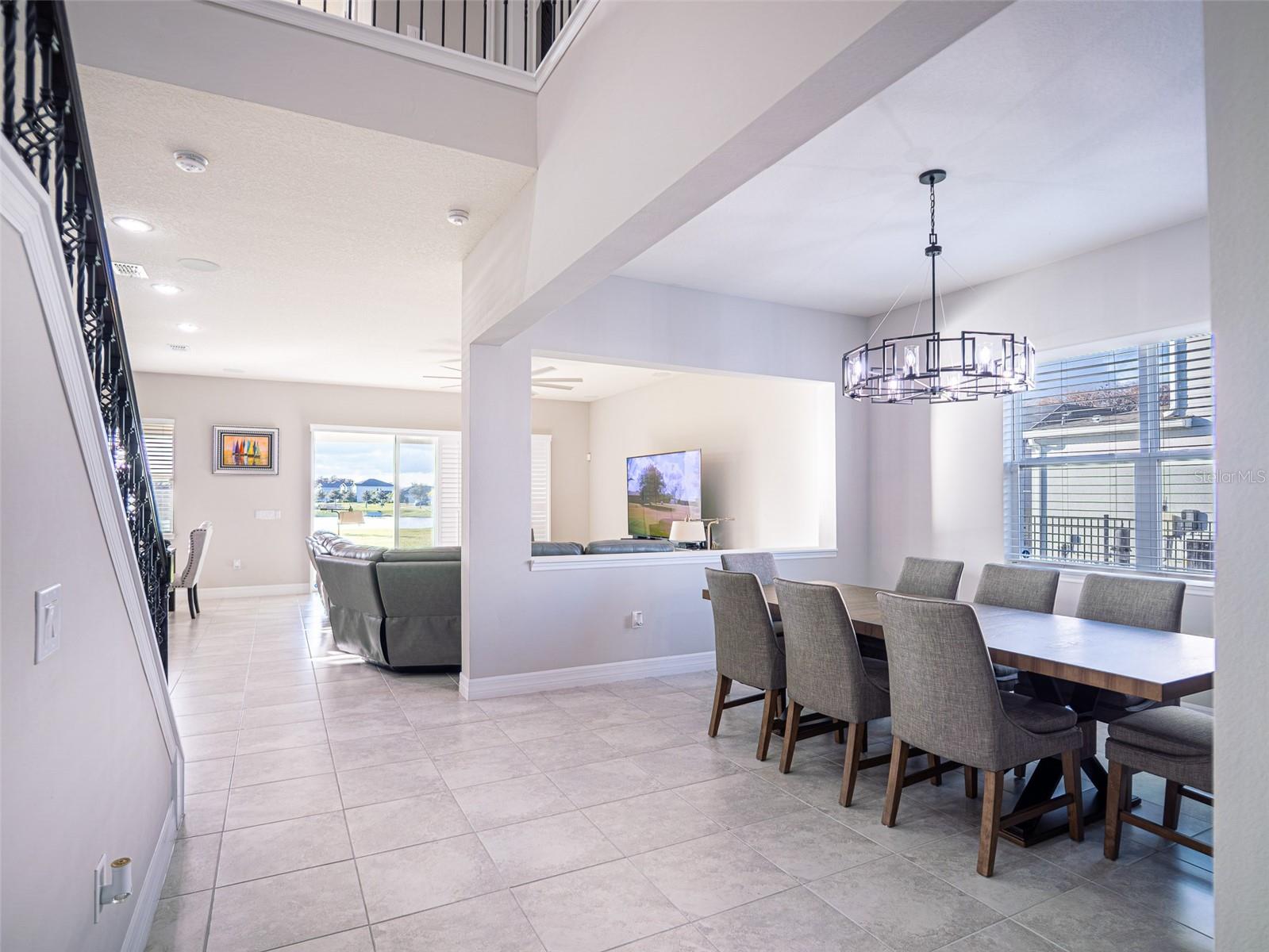 2206 Weatherly Way