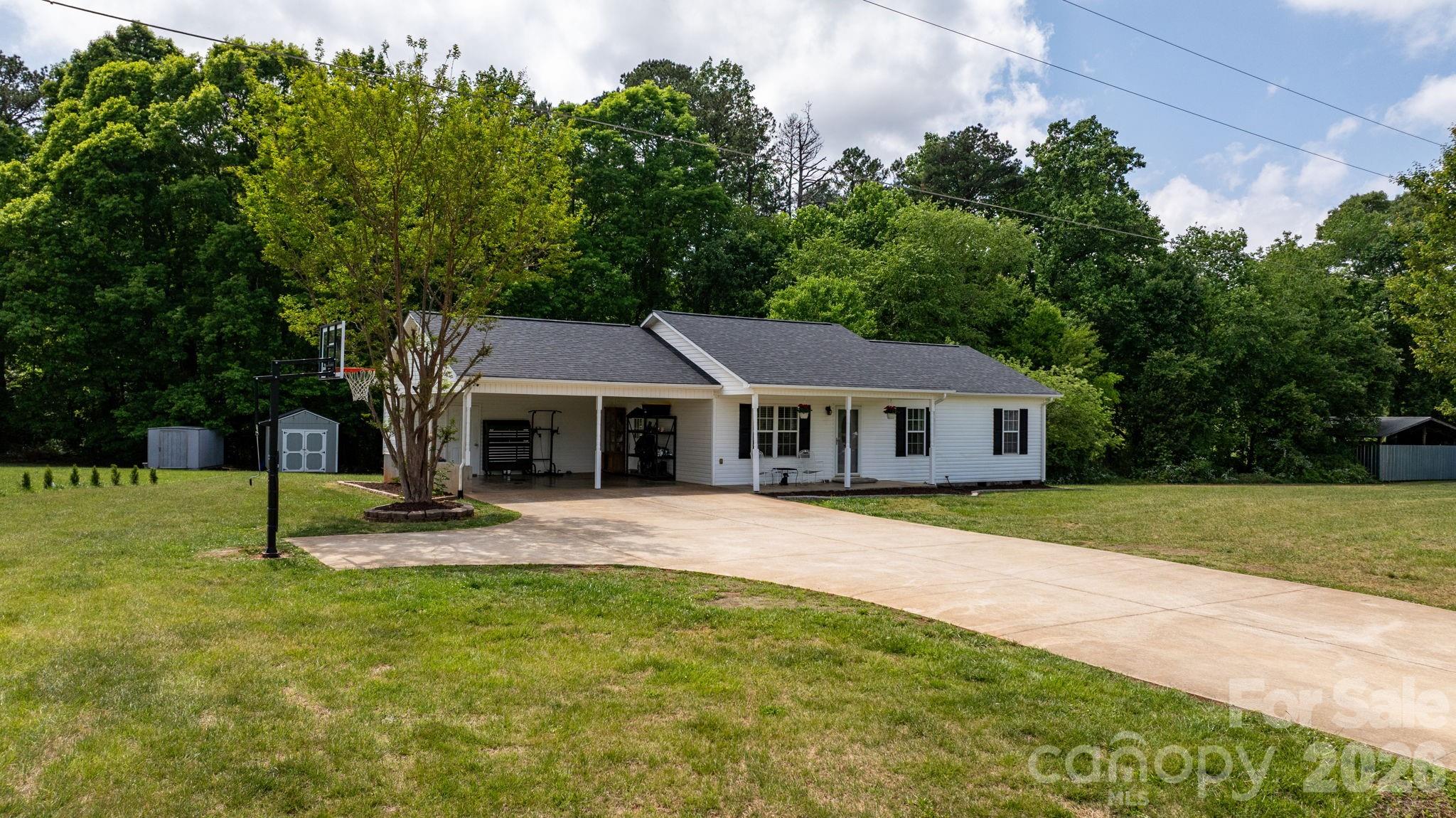 900 Pine Mountain Road