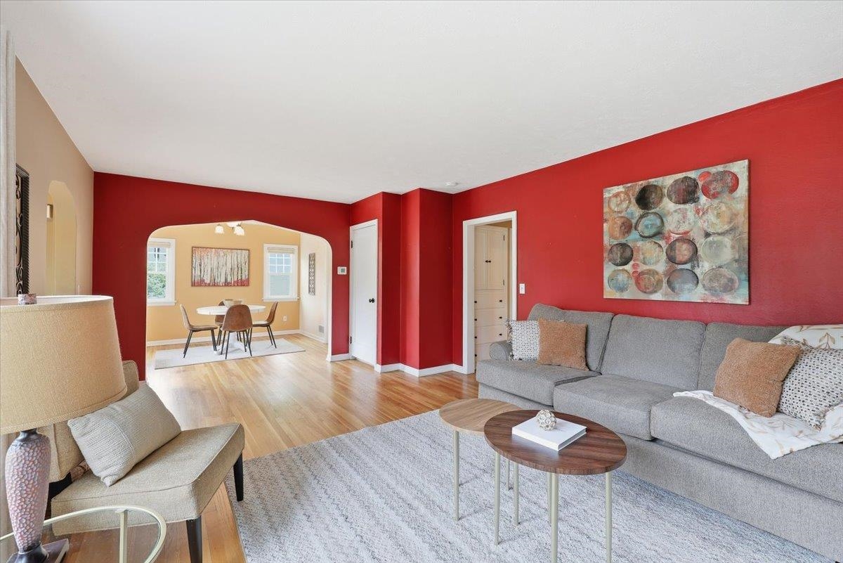 1916 S Bernard St