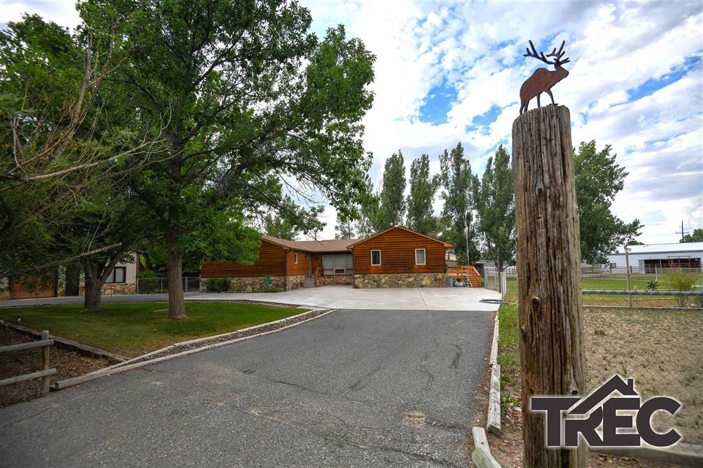 1040 Road 1