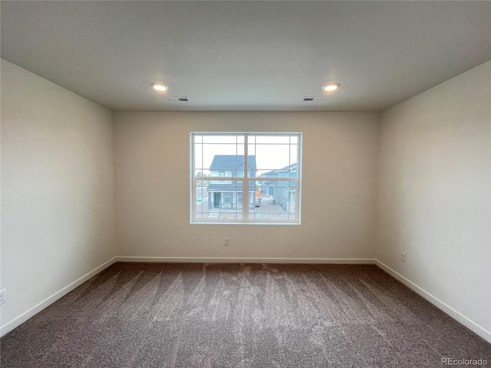 500 Cottonwood Avenue