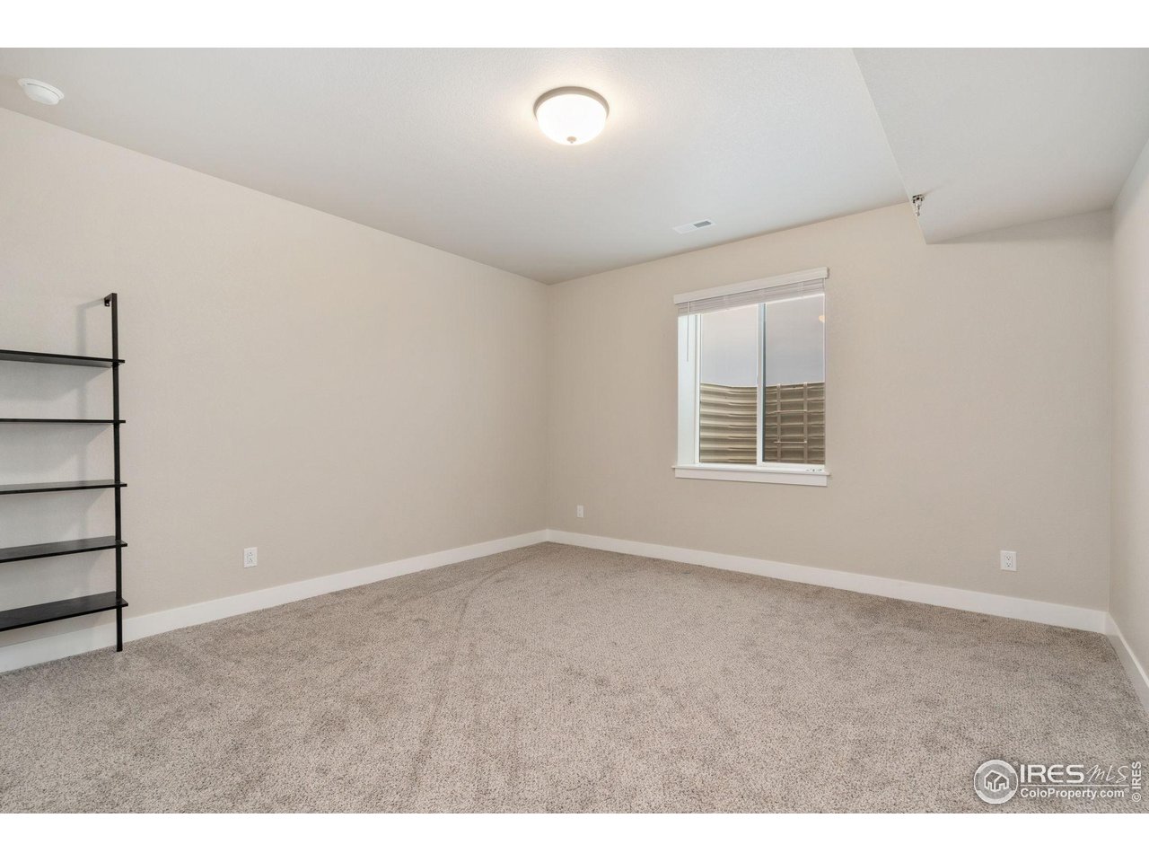$7,500 Credit offered - use your way! Crisp, modern Kitchel Lake ranch! Tall ceilings & open spaces through the kitchen, living & dining create a great space to gather & entertain! 5 bed, 3.5 bath, main floor office finished bsmt boasts large rec space & additional UF space for future expansion! Kitchen features upgraded cabinetry reaching to the ceiling for ample storage, spacious island, gas cooktop w/range hood & pantry. Spa-like 5pc primary bath w/stand alone tub. Gorgeous LVP flooring, quartz countertops, linear fireplace & modern stair railing. Covered back deck & paved walking trail behind the backyard!