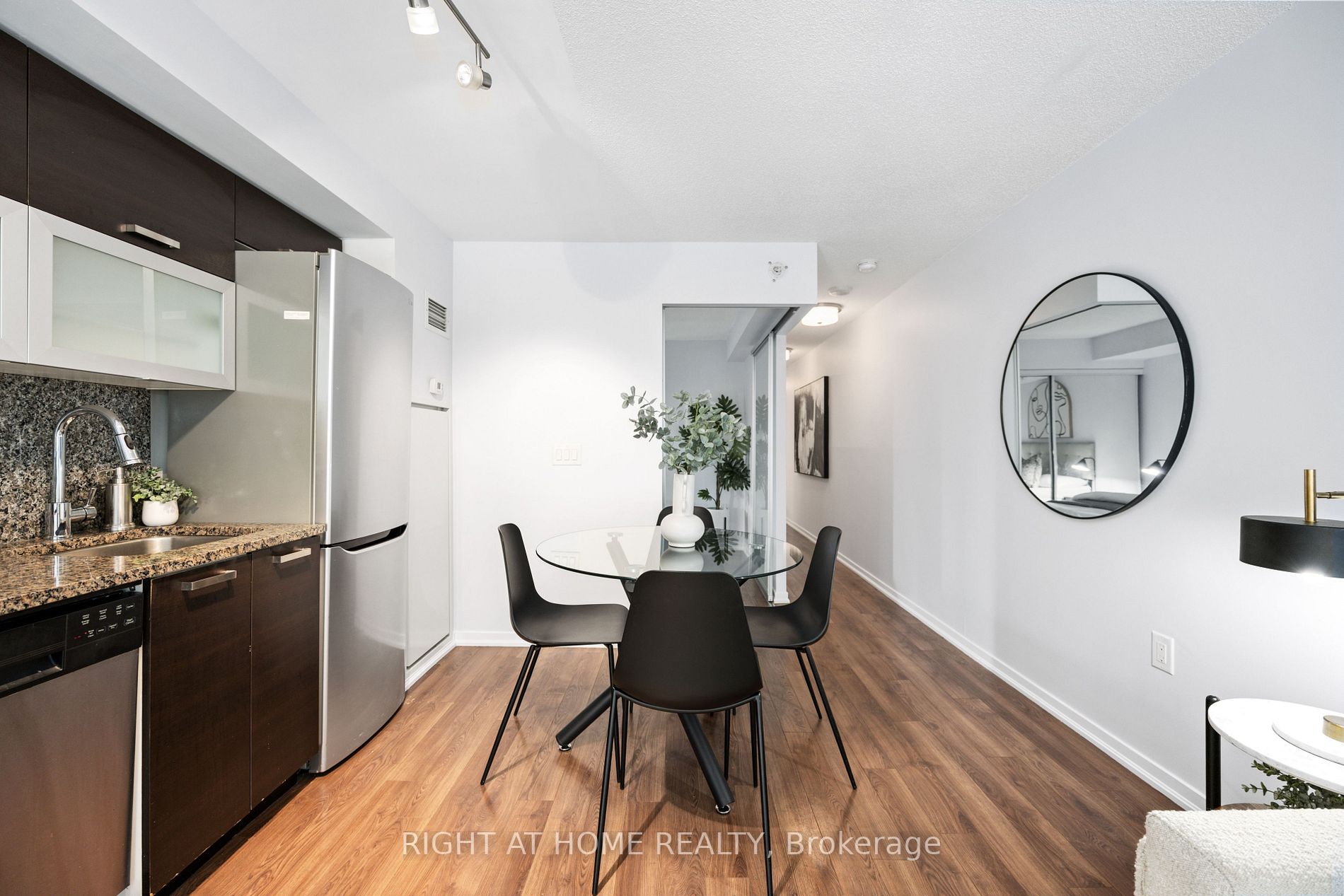36 Lisgar St 203
