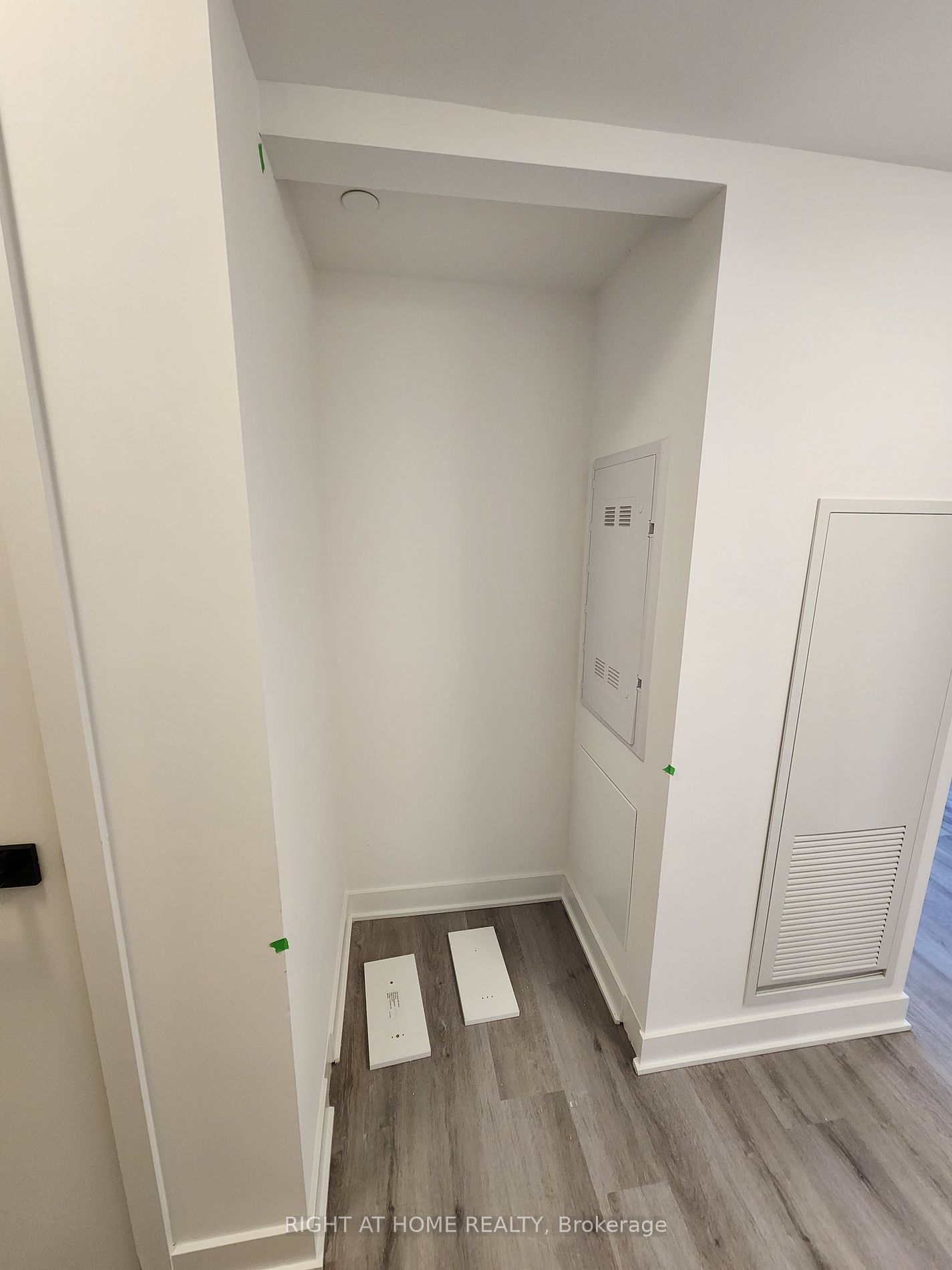 36 Zorra St 421