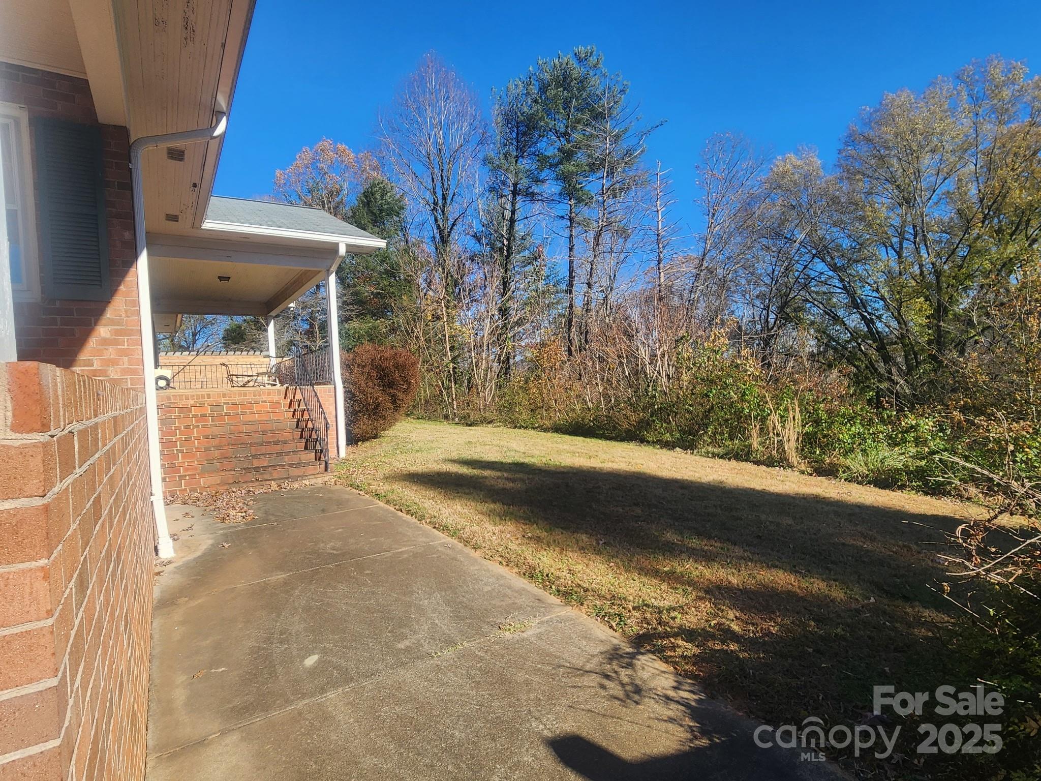 214 Robinwood Circle