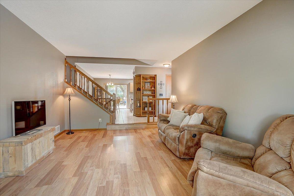 11211 Virginia Avenue N