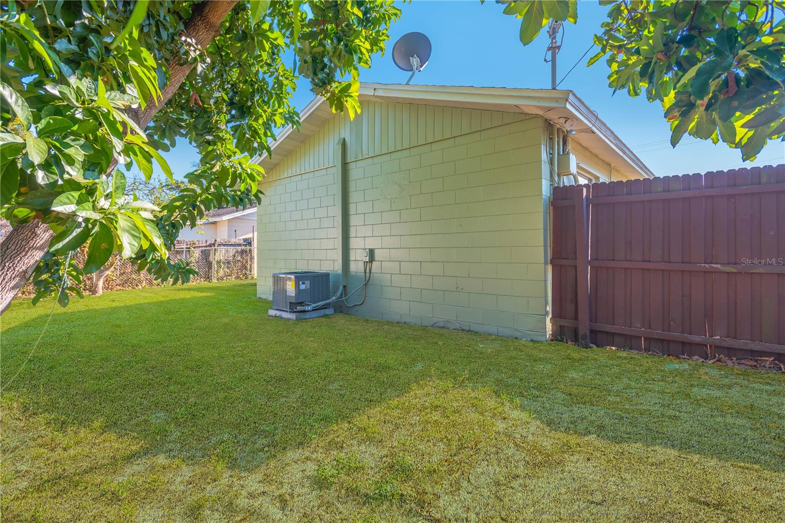 1721 W Humphrey Street