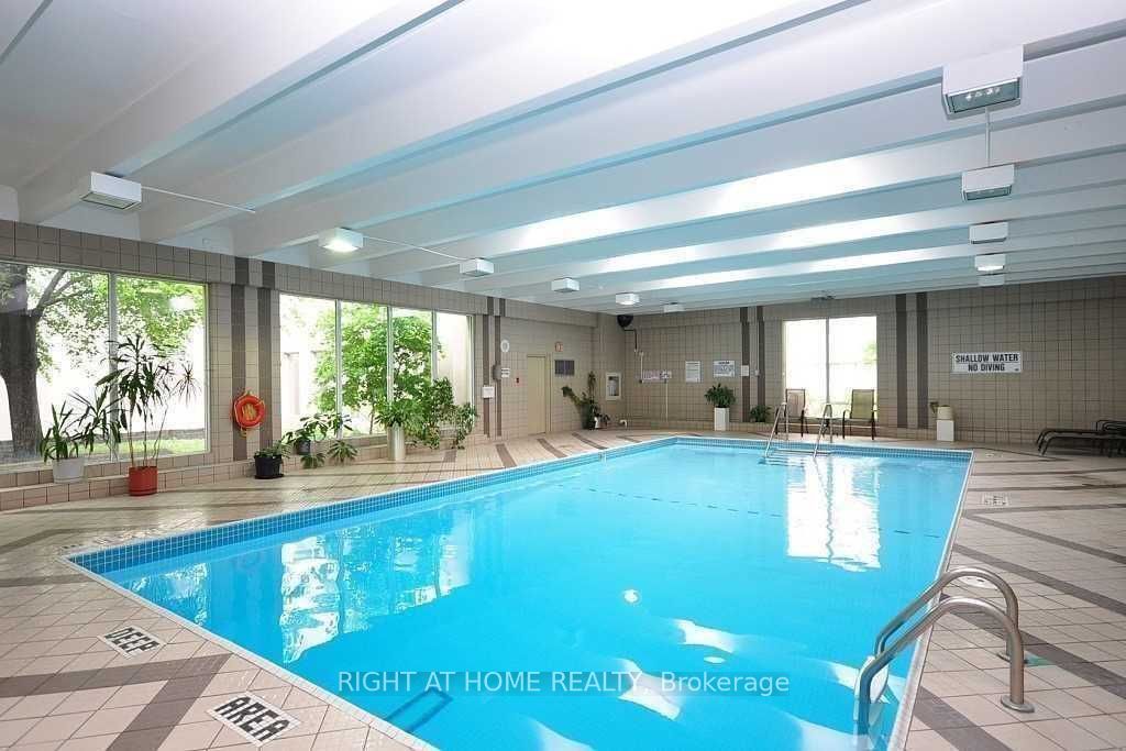 3700 Kaneff Cres Sph8