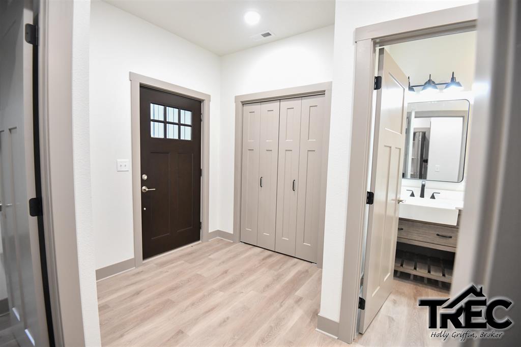 295 Cullman Dr
