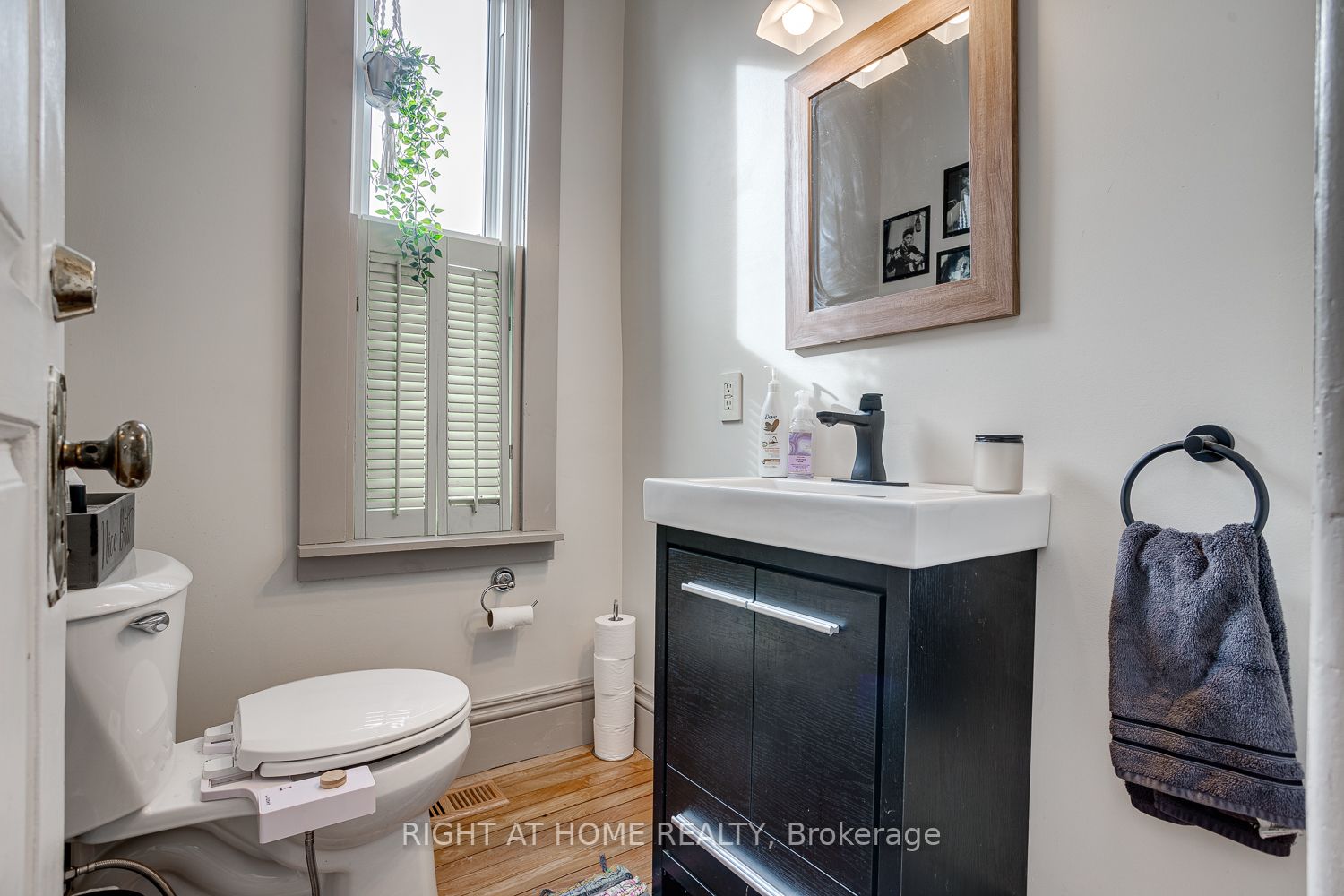 15474 Simcoe St