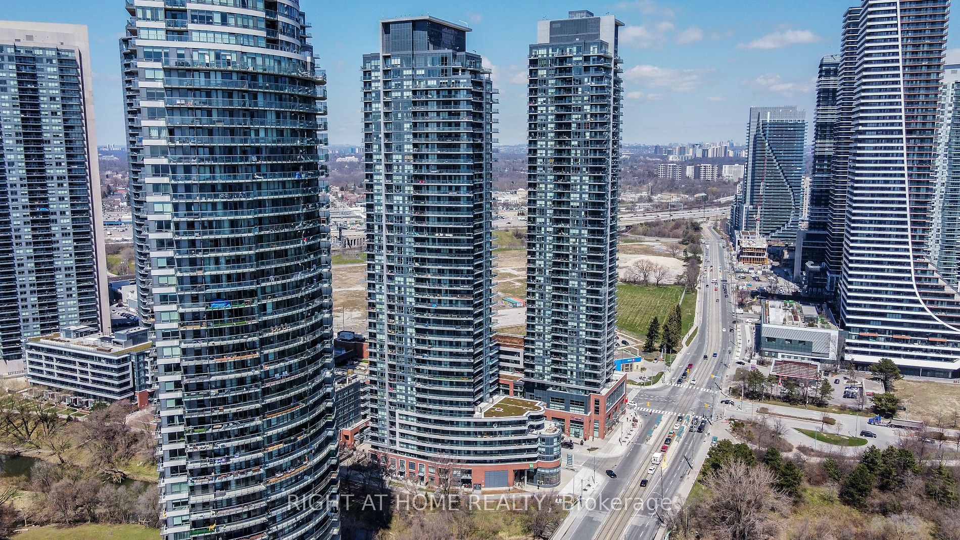 2212 W Lake Shore Blvd Ph06