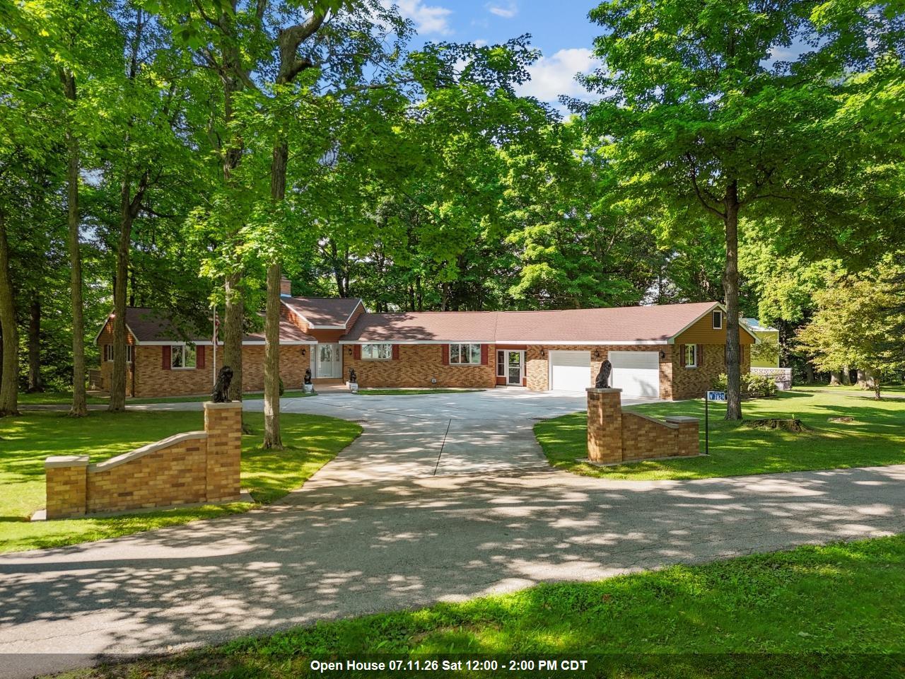 W7829 Oakcrest Drive