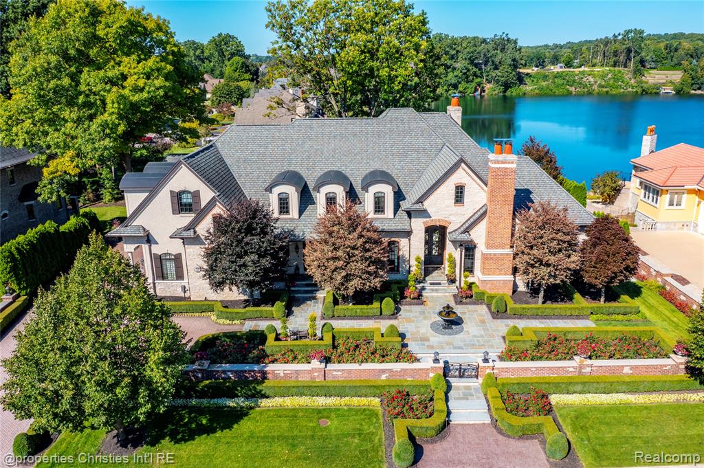 18939 Bella Vista Court