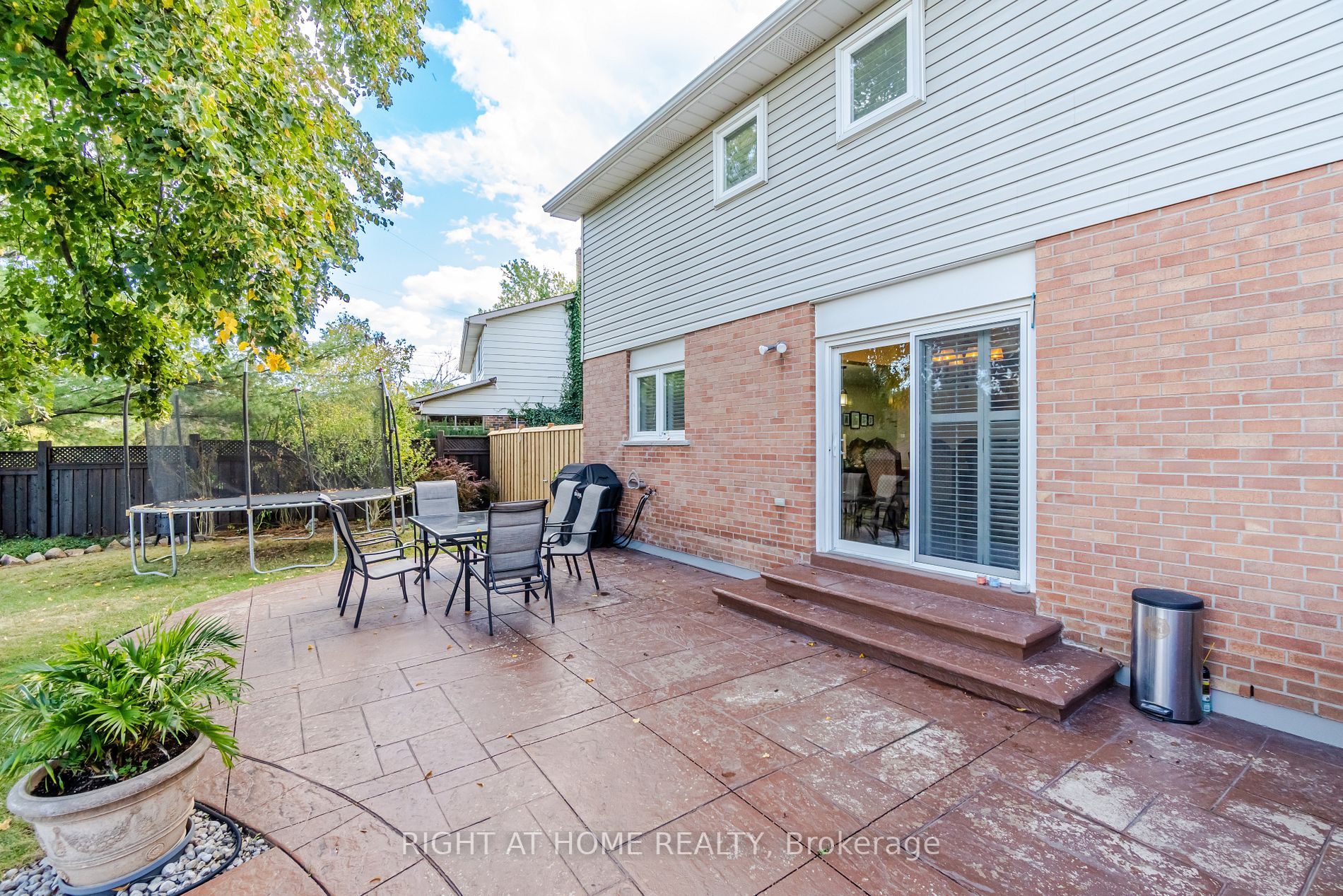 888 Kowal Dr
