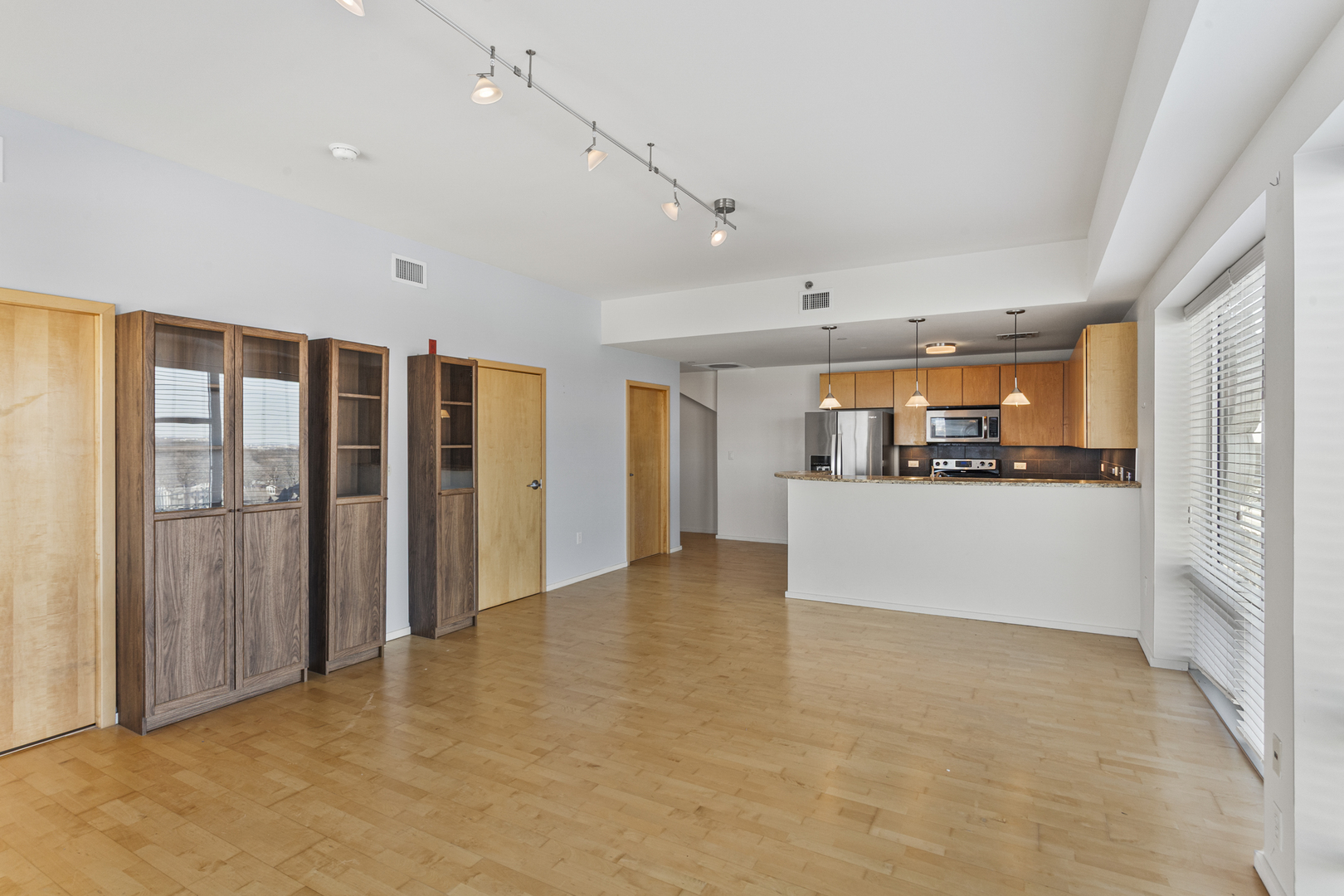 301 N Neil Street 904