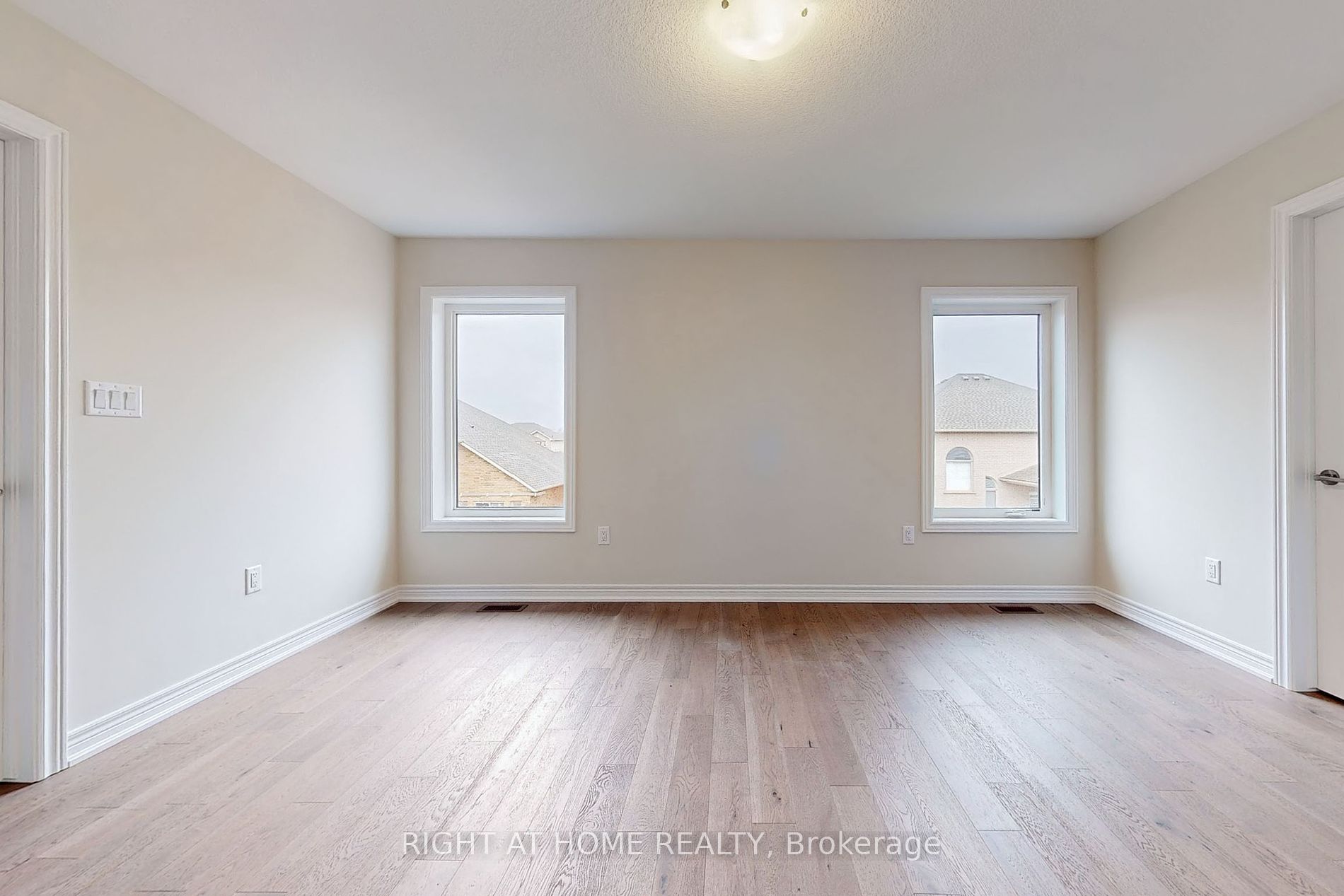 91 Starfire Cres