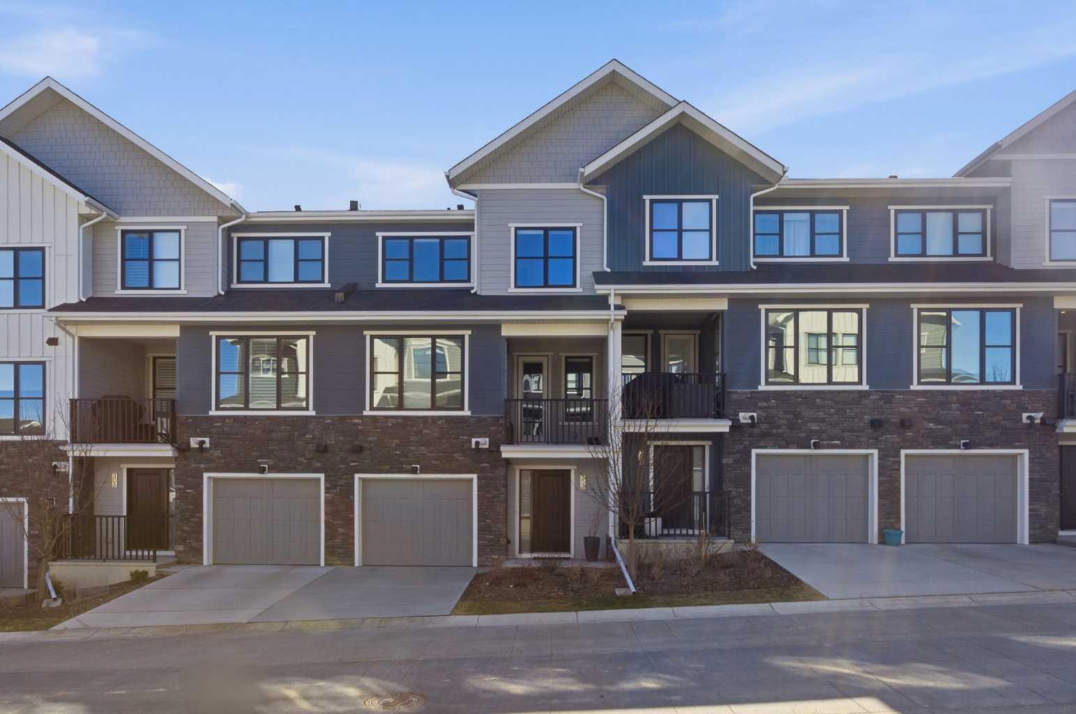 307 Crestridge Common SW