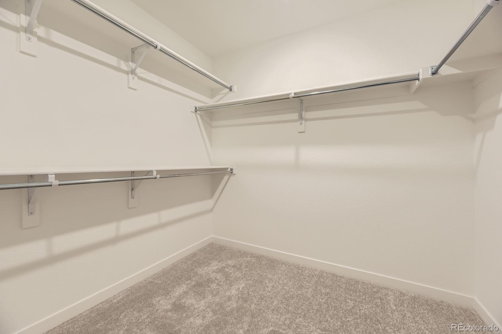 10976 Snowdon Street