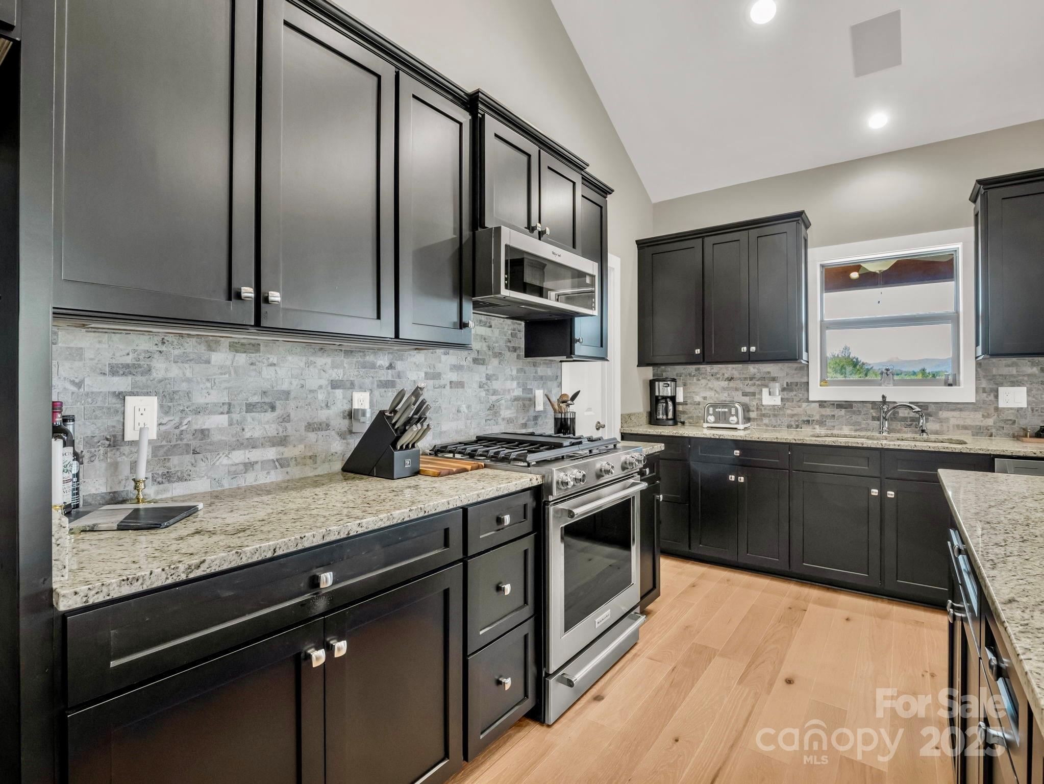 5588 Table View Lane