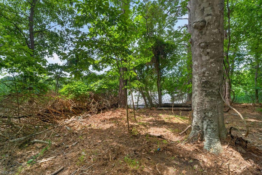 112 W Rexford Drive