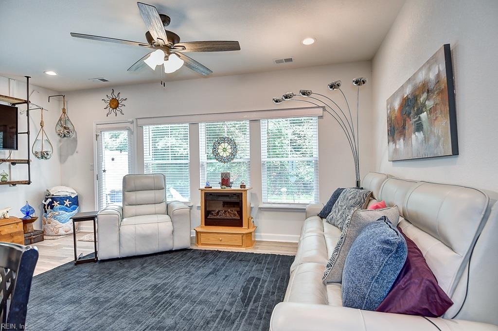 1002 Opal Street 103