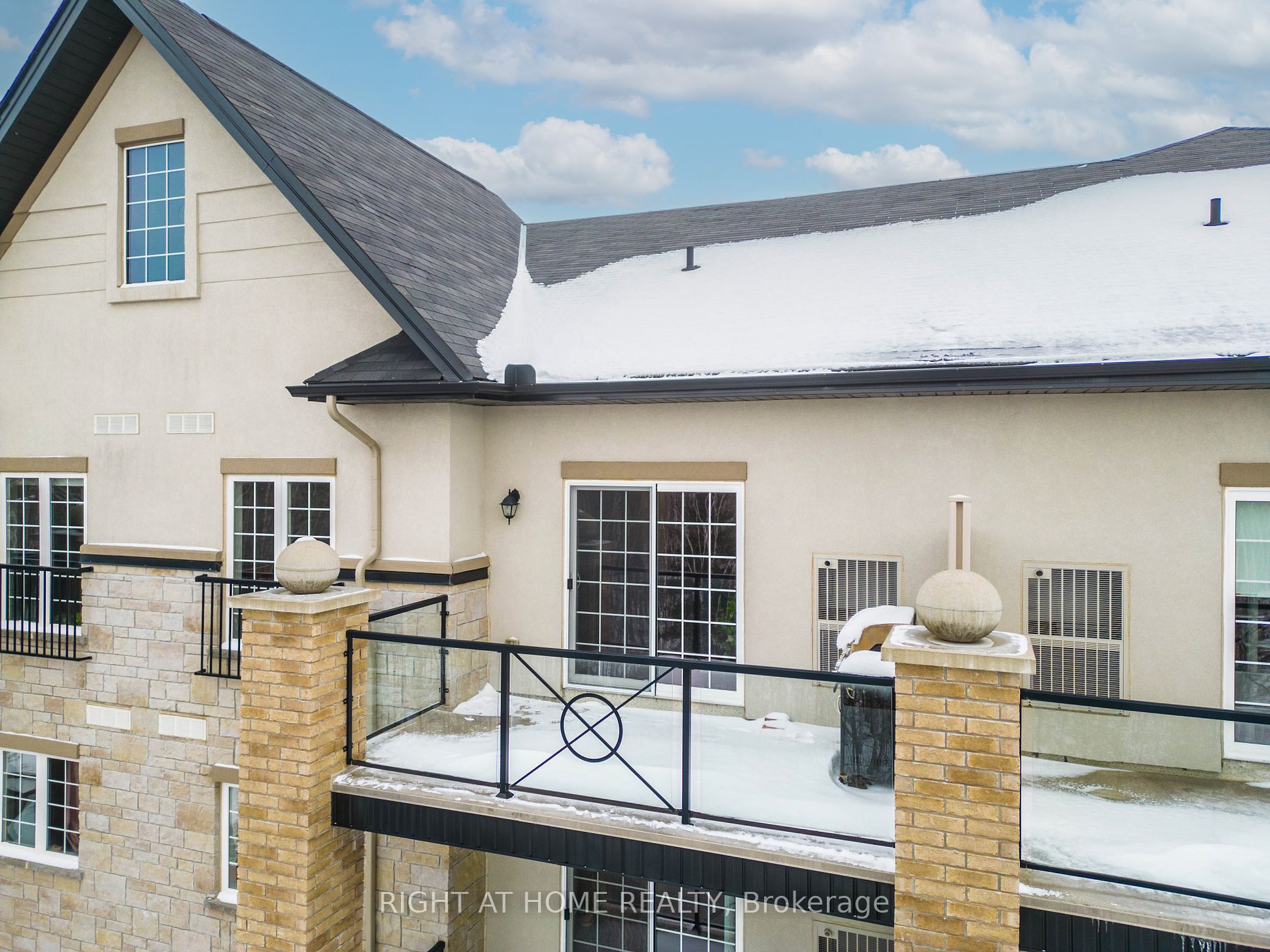 40 S Ferndale Dr 409