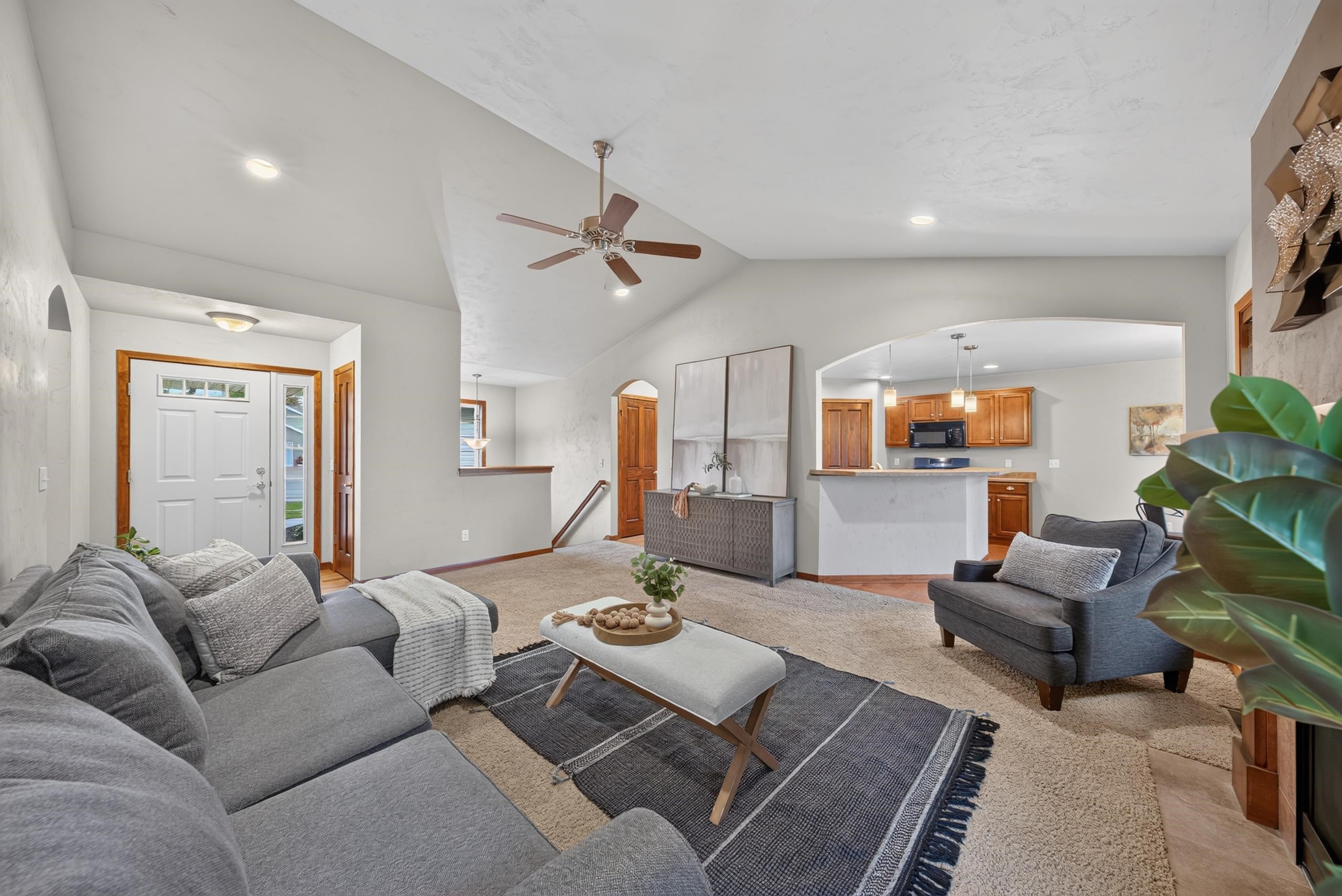 3875 Duchess Lane