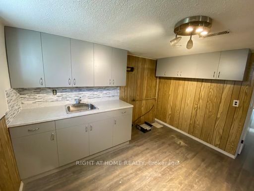 83 Inniswood Dr