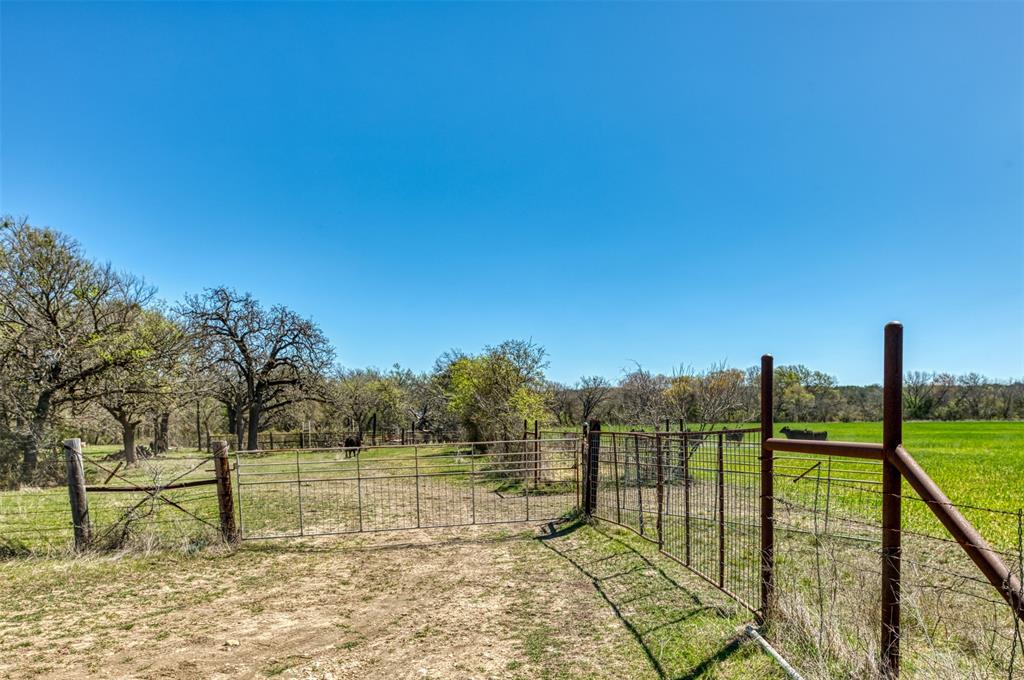 1208 Private Road 1399