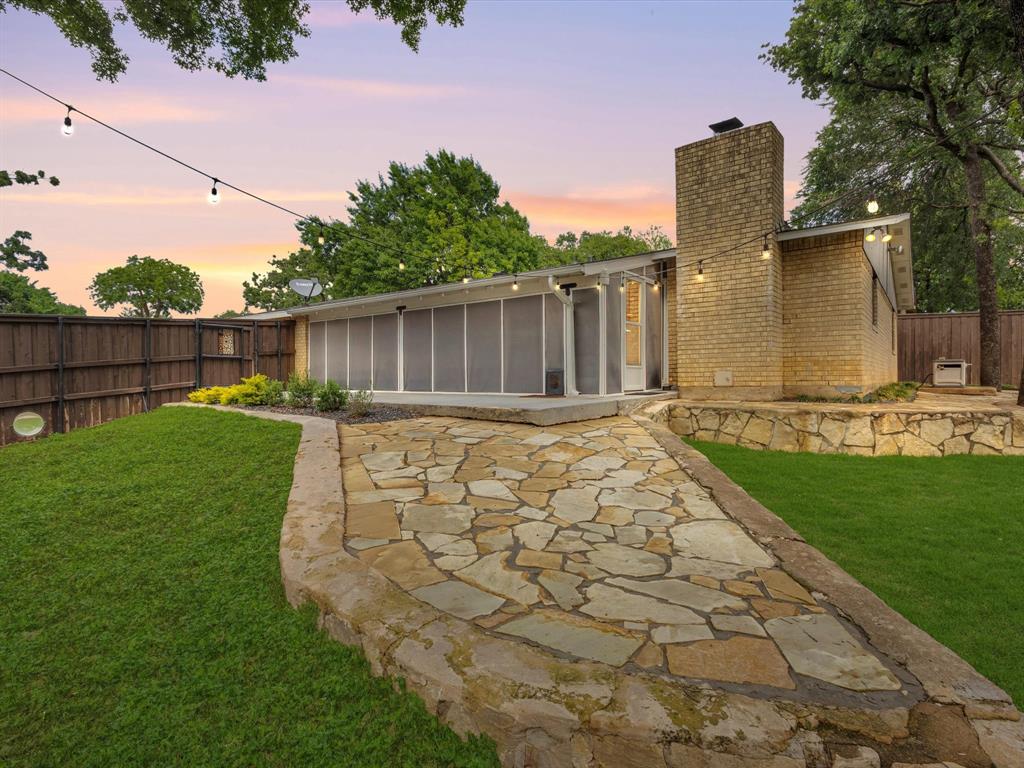 2305 Cherry Blossom Lane