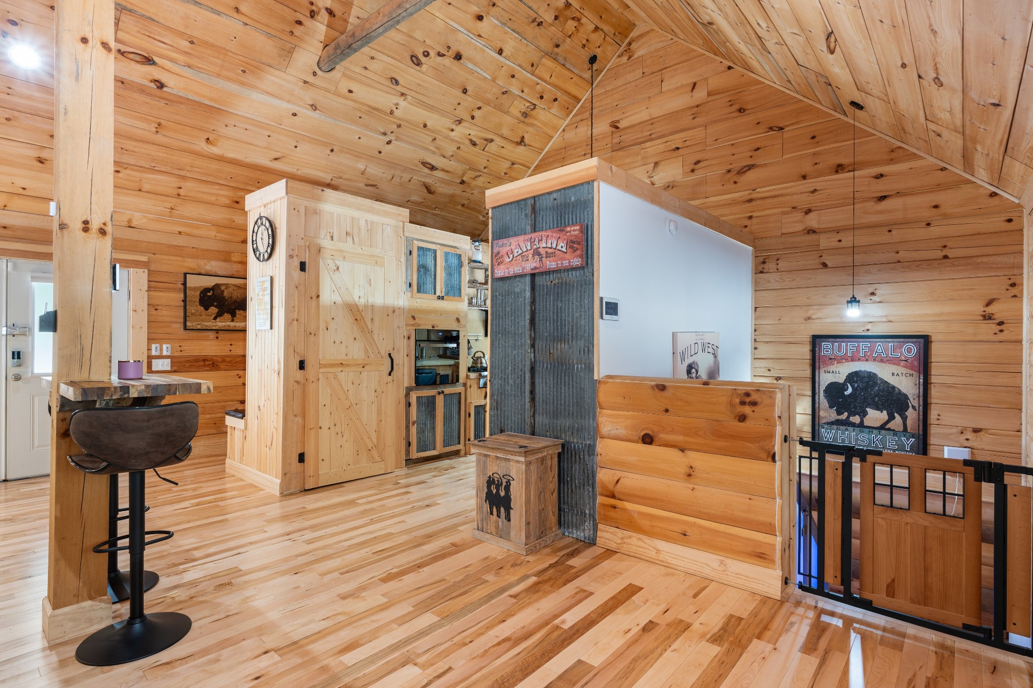 6095 Old Highway 13