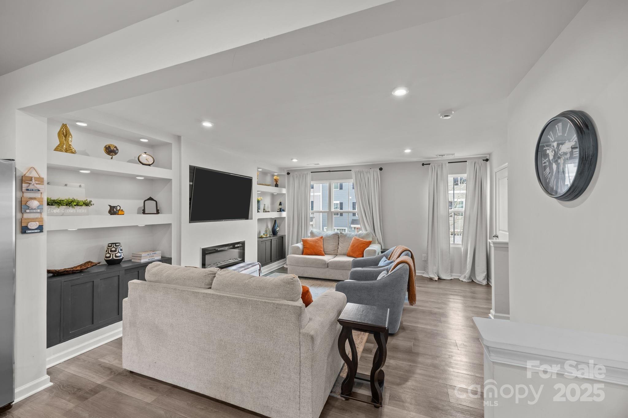 3044 Fiddlewood Street