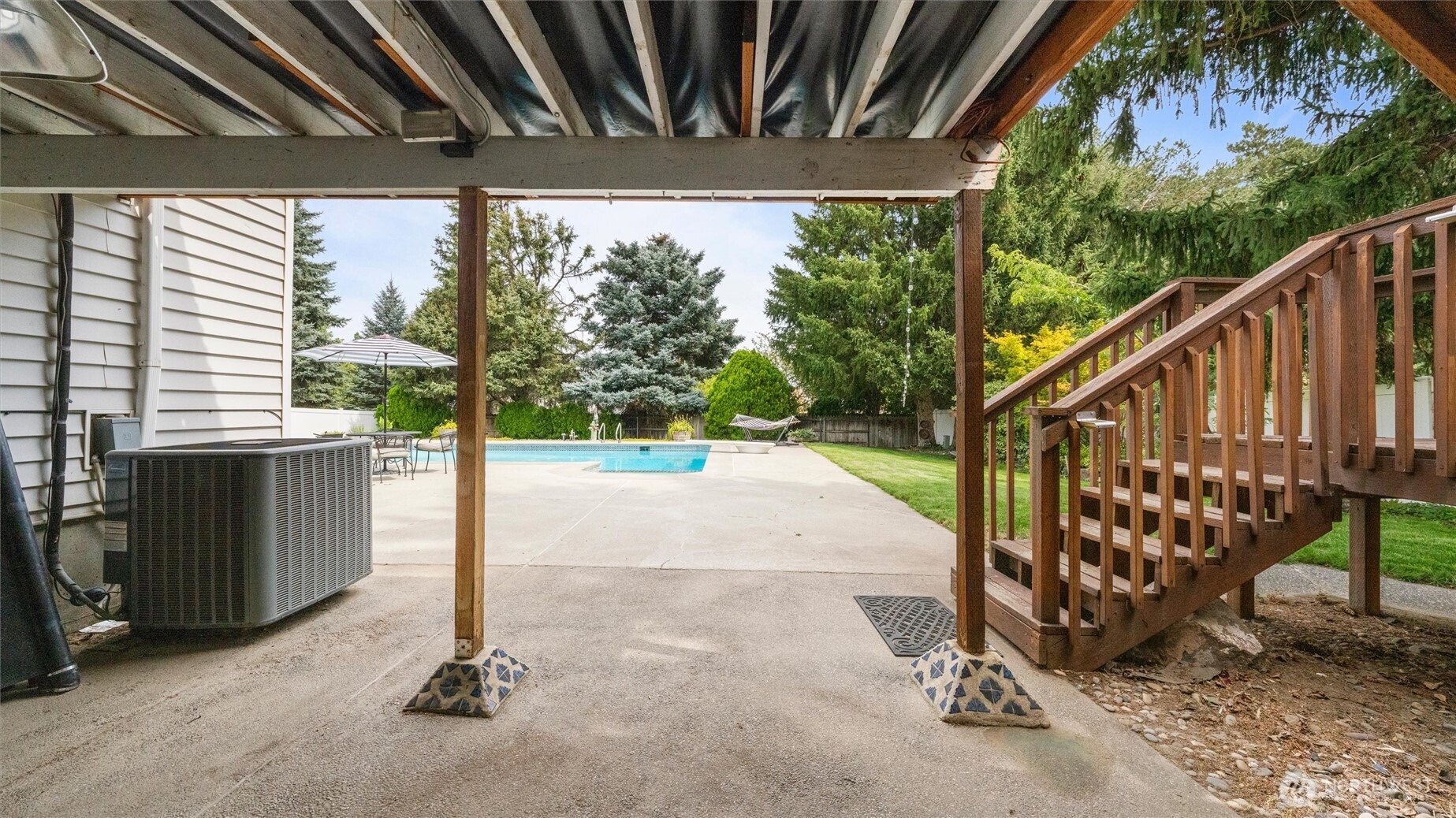 164 Hills West Way