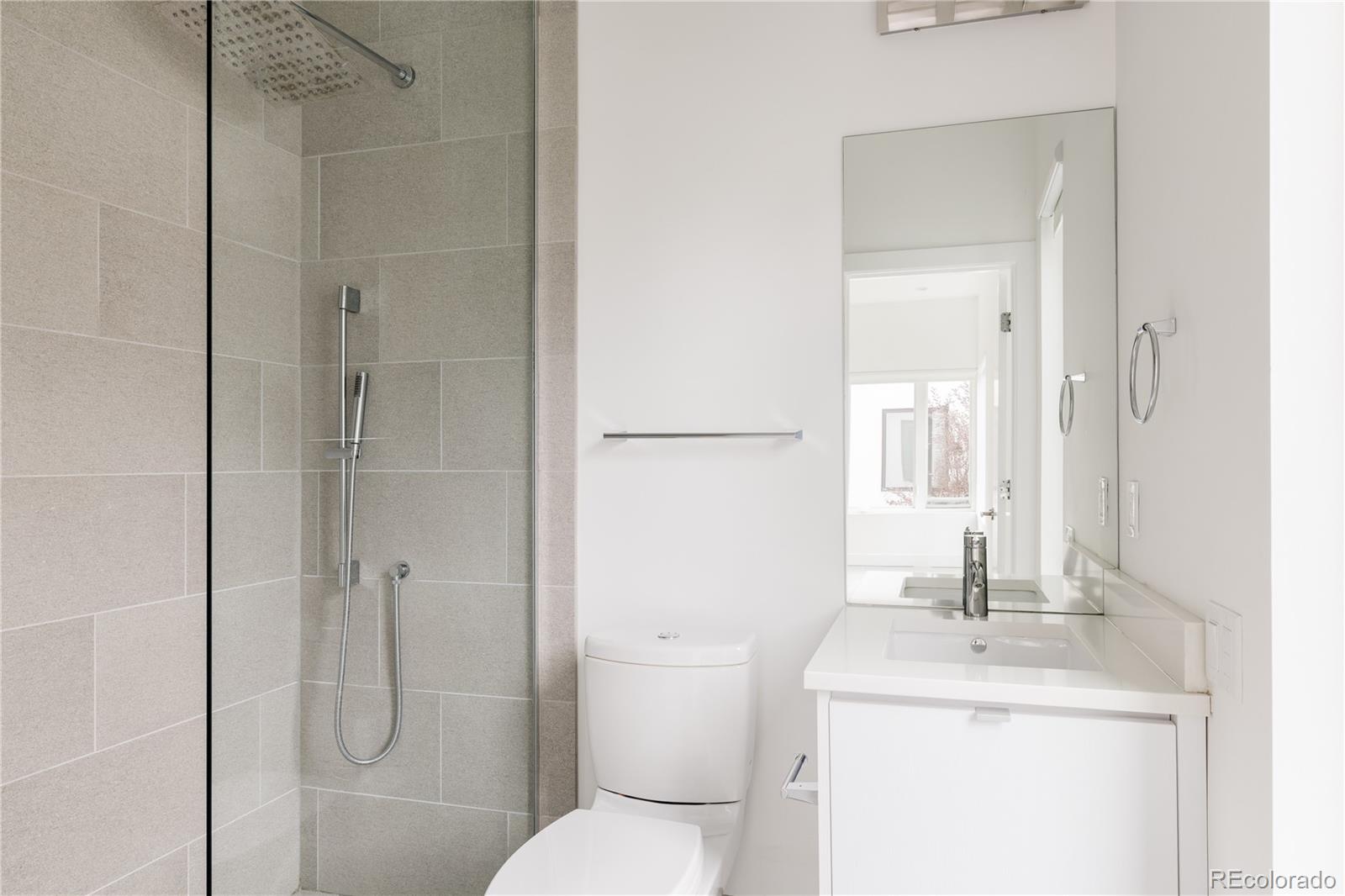 5916 S Sycamore Street