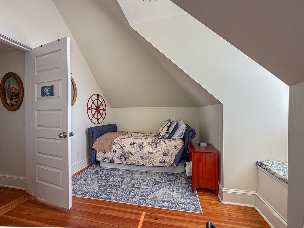 212 Bay Ave 9A