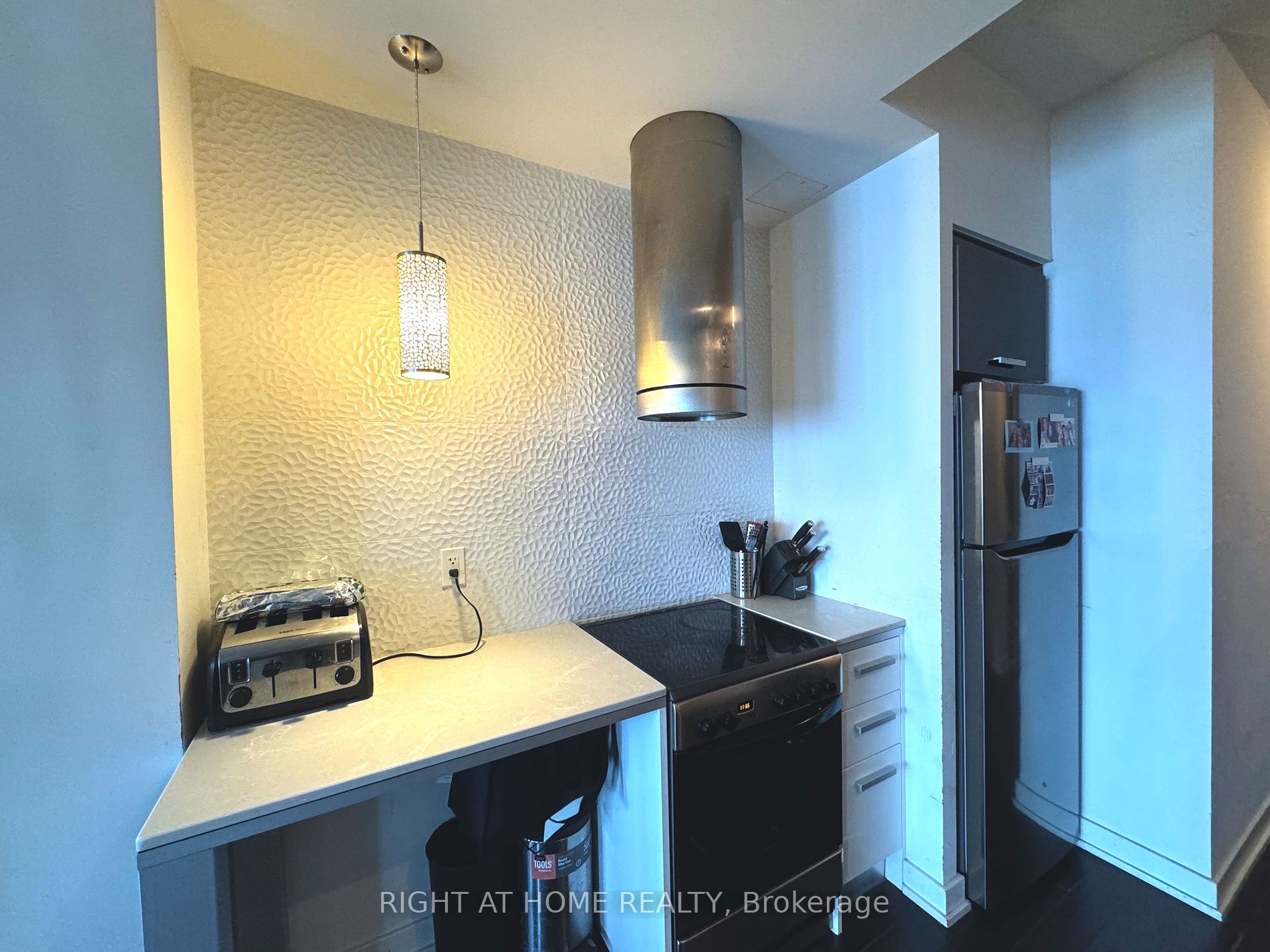 38 Dan Leckie Way 1815
