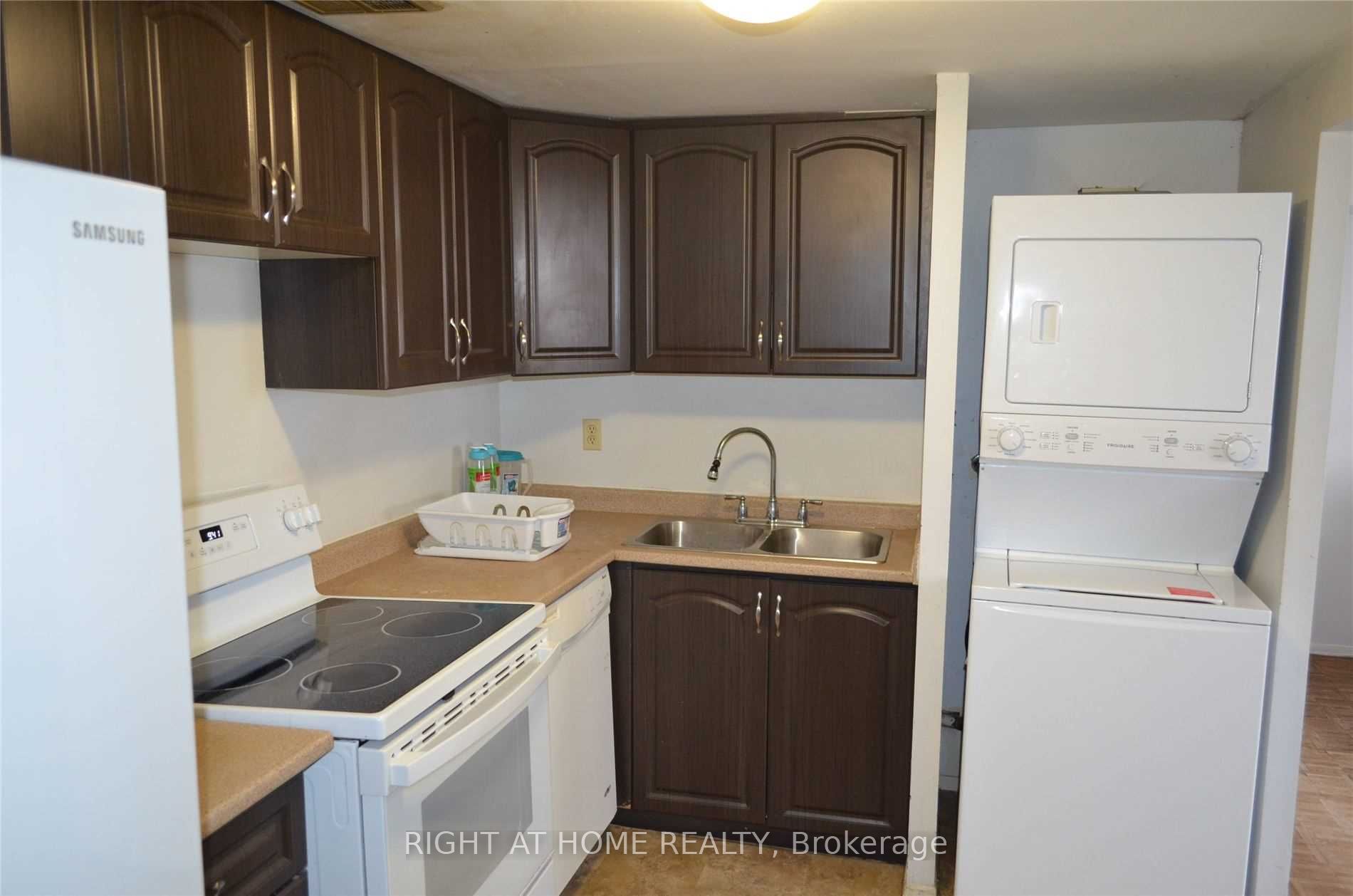 3700 Kaneff Cres Sph8