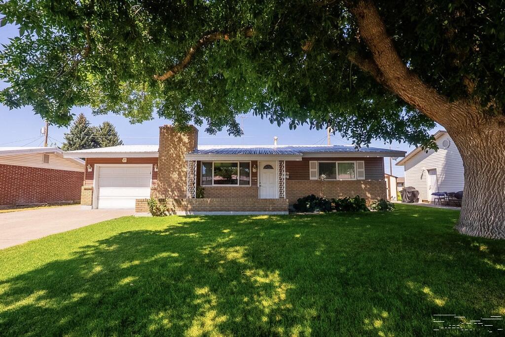 825 Sykes Drive