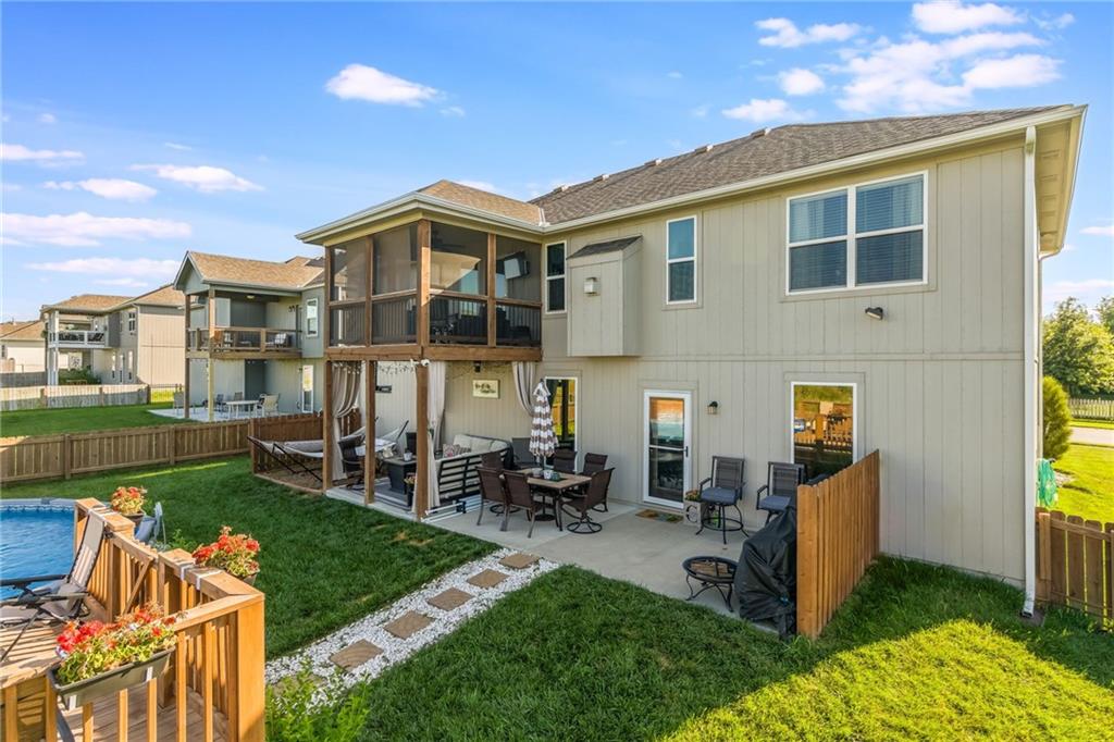 11301 N Bristol Avenue