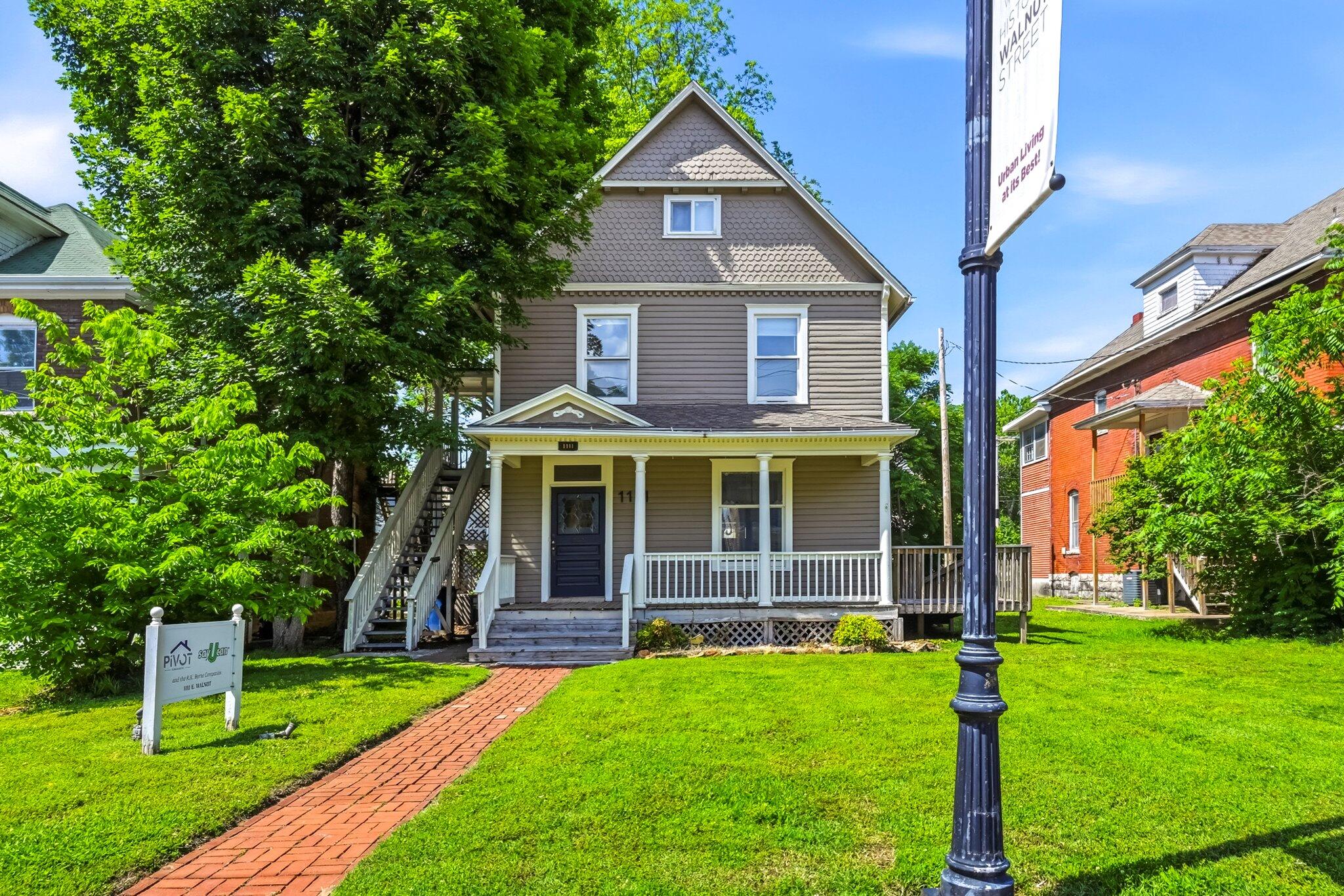 1111 E Walnut Street